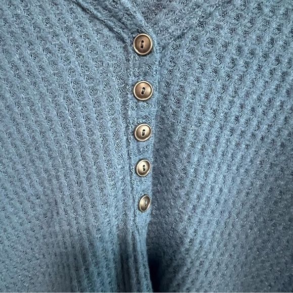 Calson Henley Button Front, New with Tags Nordstrom House Brand - Picture 4 of 6